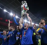 意大利在比赛中击败瑞士，取得胜利