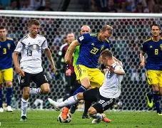 意大利在比赛中击败瑞士，取得胜利