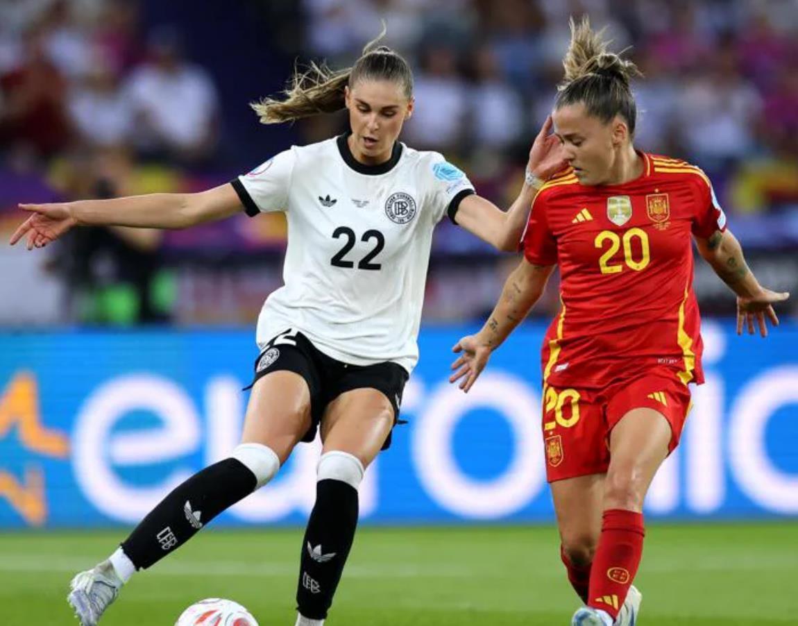 意大利女足失利,遗憾结束比赛视频