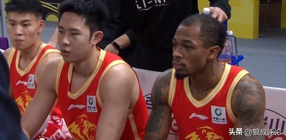 雷丁大胜伯恩茅斯，实现四连胜冲击前列的简单介绍